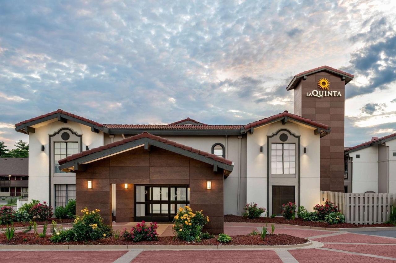 La Quinta Inn By Wyndham Columbus Airport Area Exterior foto
