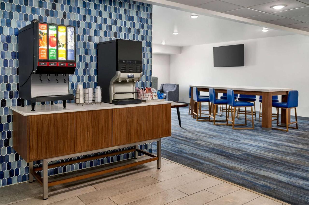 La Quinta Inn By Wyndham Columbus Airport Area Exterior foto