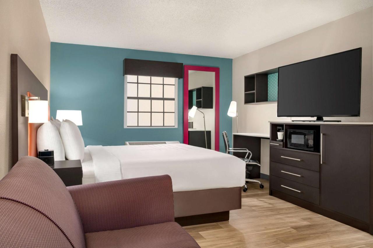 La Quinta Inn By Wyndham Columbus Airport Area Exterior foto