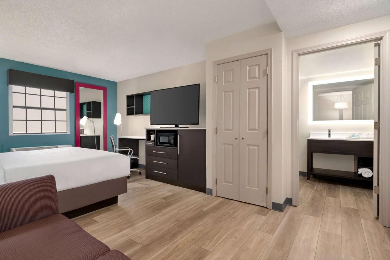 La Quinta Inn By Wyndham Columbus Airport Area Exterior foto