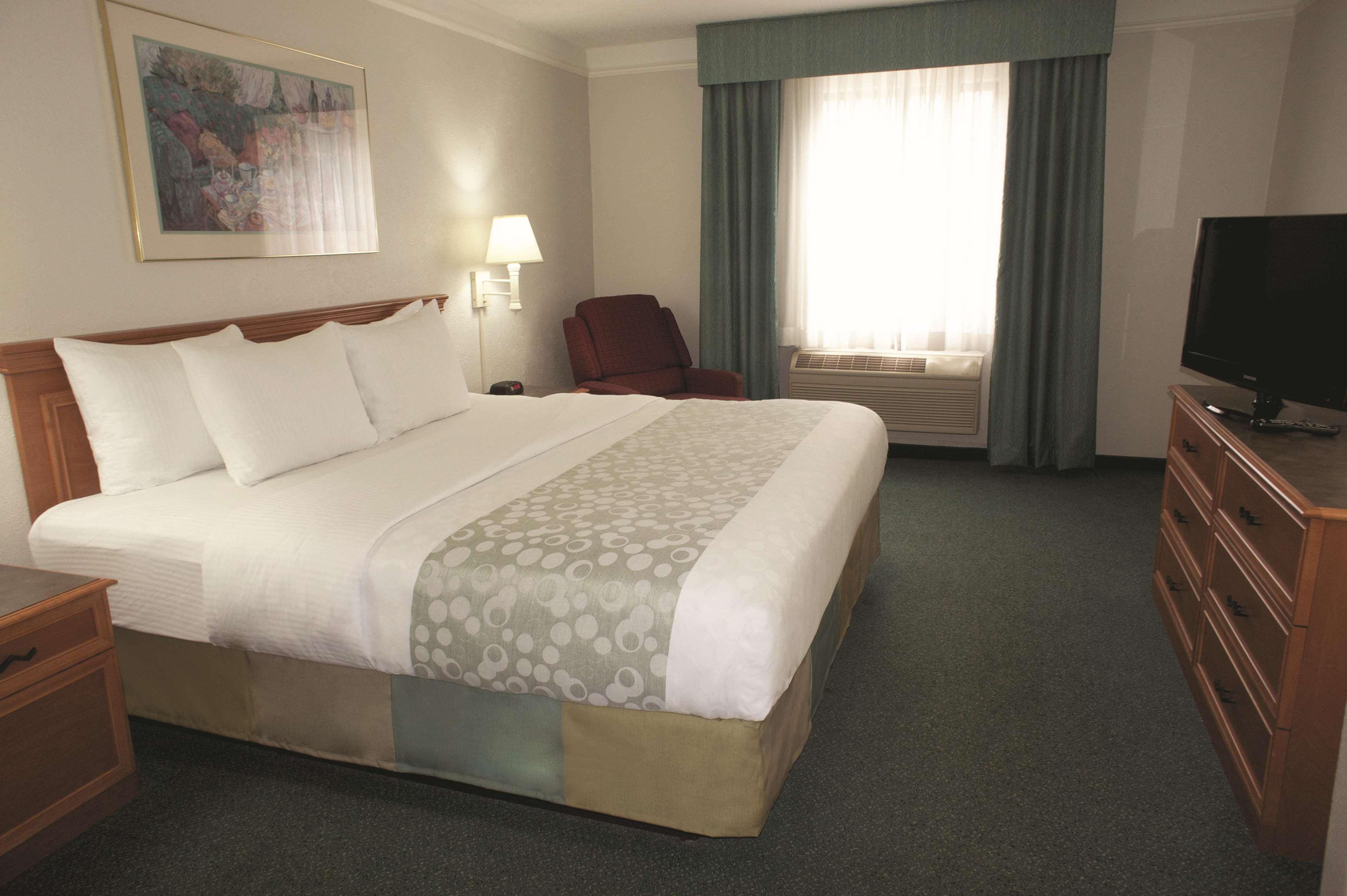 La Quinta Inn By Wyndham Columbus Airport Area Exterior foto