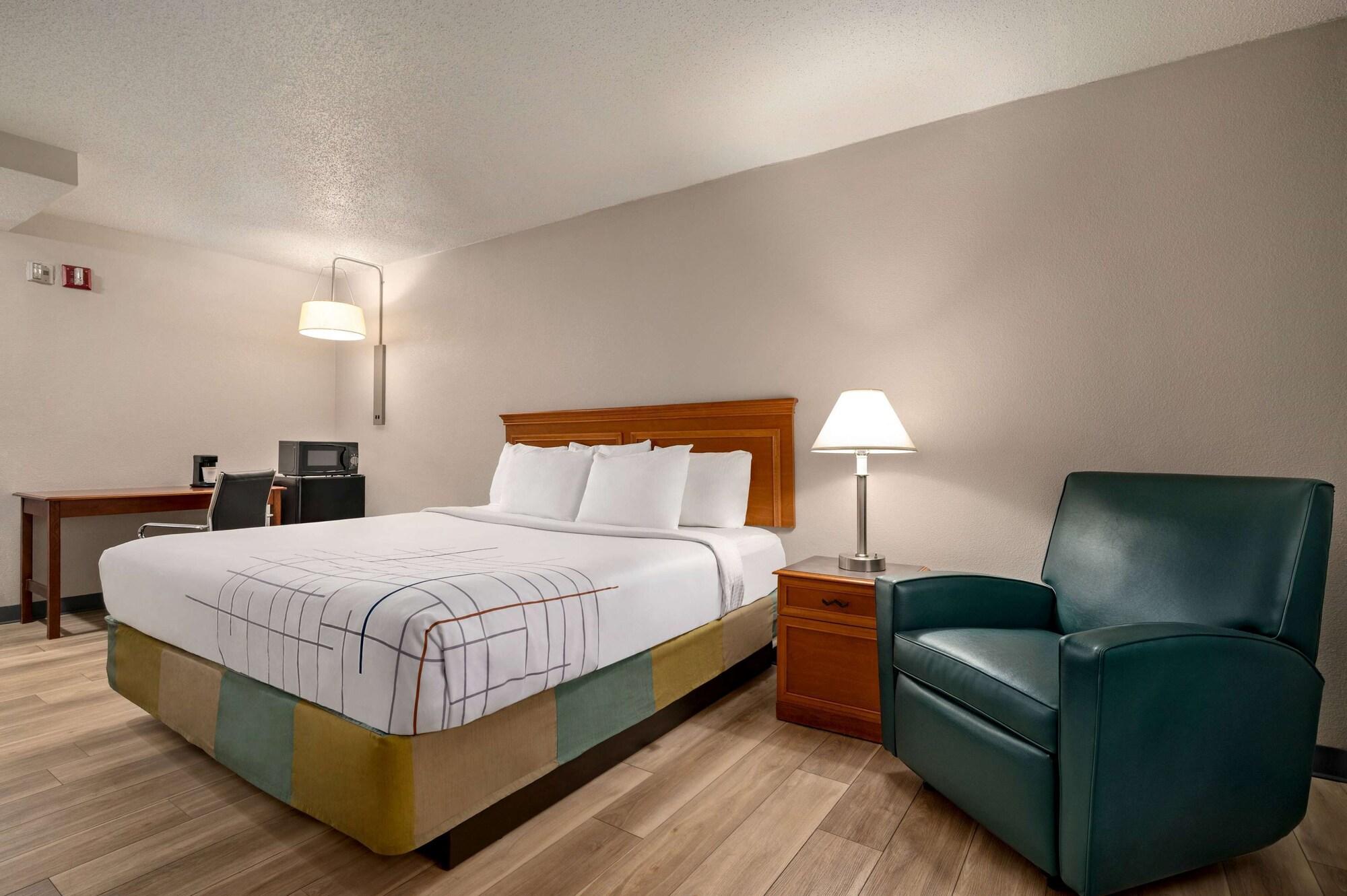 La Quinta Inn By Wyndham Columbus Airport Area Exterior foto